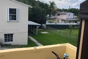 725 SW 8th Ave, Hallandale Beach, FL 33009 - Photo 5