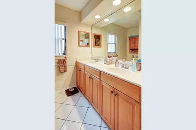 412 SW Sansom Ln, Port Saint Lucie, FL 34953 - Photo 33