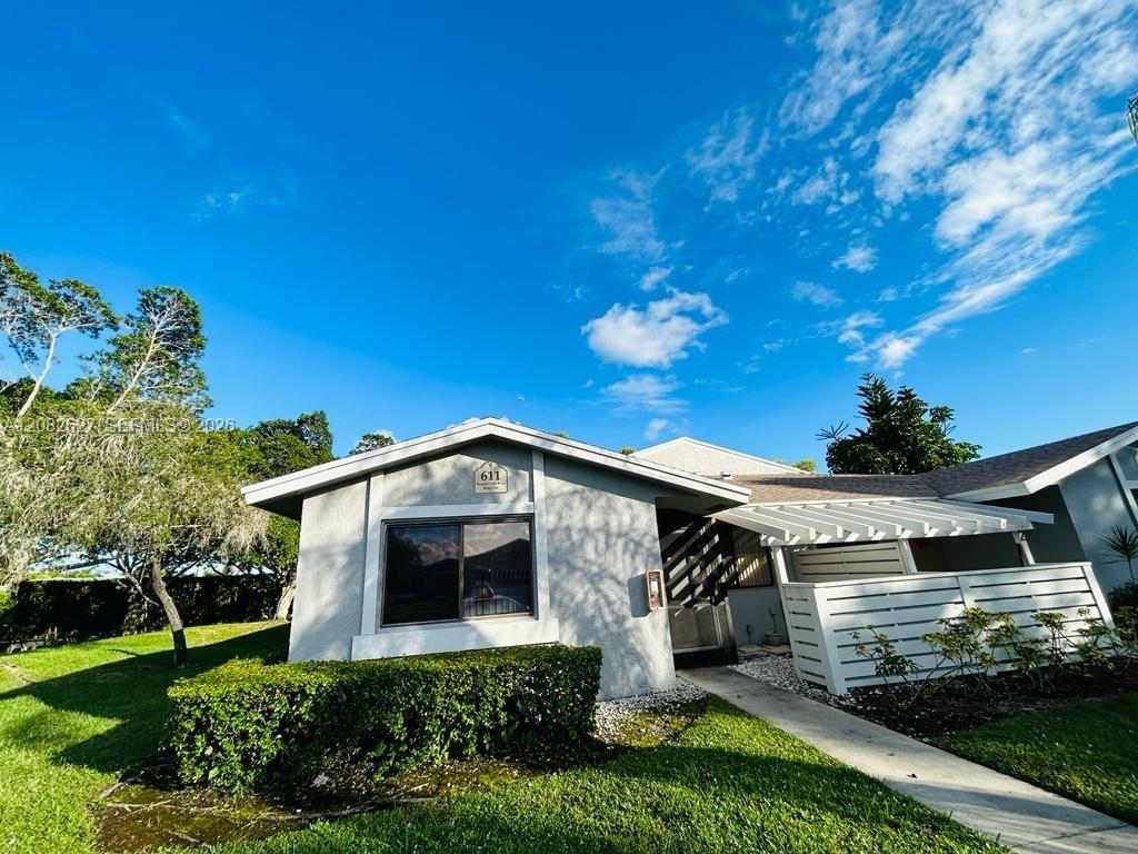611 Racquet Club Rd #1 - 611 Racquet Club Rd #1, Weston, FL 33326 Luxury Property | Jose Angel Pina
