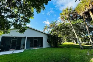 611 Racquet Club Rd, Weston, FL 33326 - Photo 5