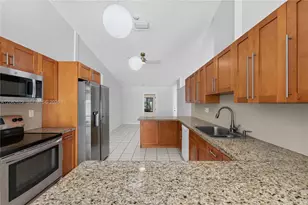 10583 SW 77th Terrace, Miami, FL 33173 - Photo 15