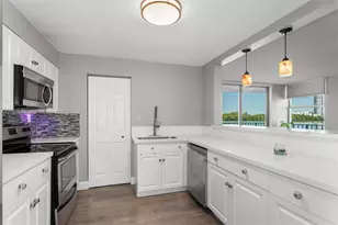 16558 NE 26th Ave, North Miami Beach, FL 33160 - Photo 11
