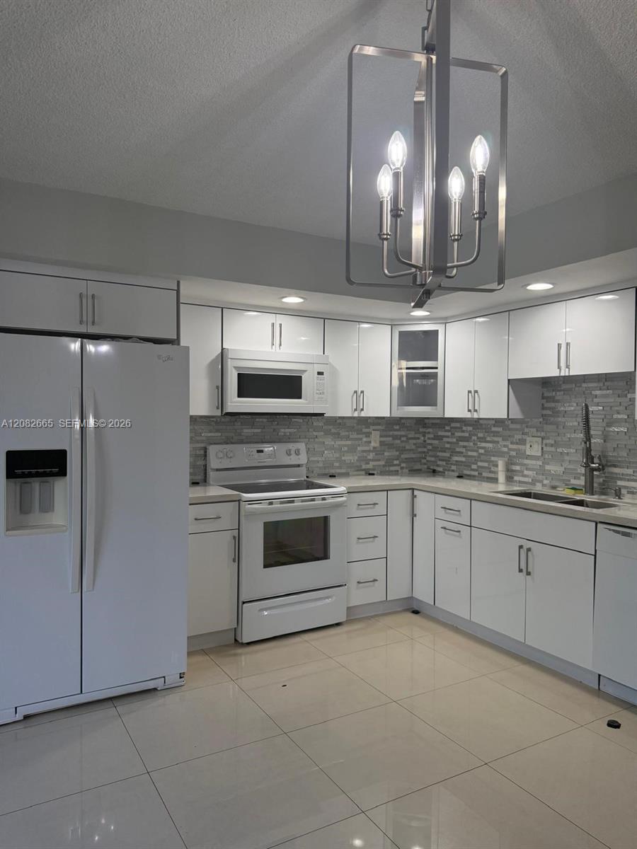 8650 SW 133rd Avenue Rd #211 - 8650 SW 133rd Avenue Rd #211, Miami, FL 33183 Luxury Property | Jose Angel Pina