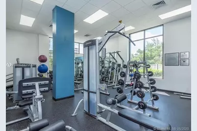 100 Bayview Dr #726, Sunny Isles Beach, FL 33160 - Photo 37