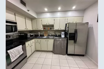 901 Hillcrest Dr #215, Hollywood, FL 33021 - Photo 13