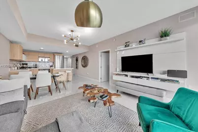 16385 Biscayne #804, North Miami Beach, FL 33160 - Photo 15