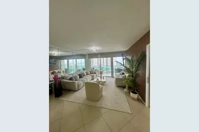 100 Bayview Dr #1114, Sunny Isles Beach, FL 33160 - Photo 11