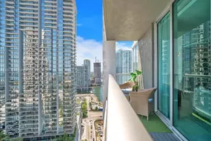 55 SE 6th St, Miami, FL 33131 - Photo 23