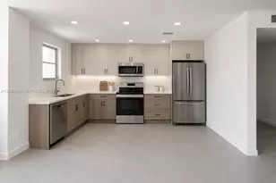 2750 NE 183rd St, Aventura, FL 33160 - Photo 9