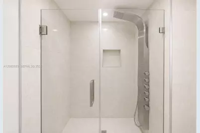 2750 NE 183rd St #PH05, Aventura, FL 33160 - Photo 15