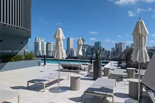 121 NE 5th St, Miami, FL 33132 - Photo 17