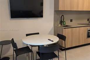121 NE 5th St, Miami, FL 33132 - Photo 5