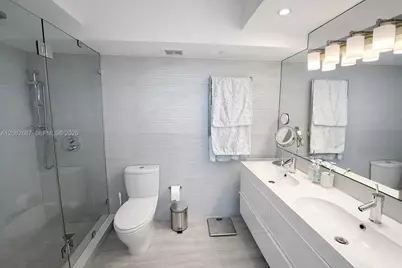 5900 Collins Ave #1405, Miami Beach, FL 33140 - Photo 23