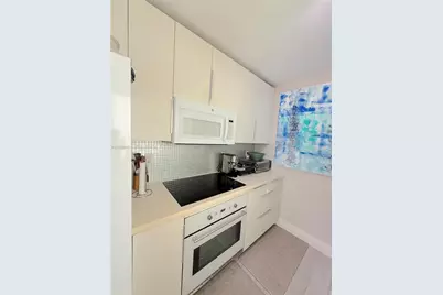 5900 Collins Ave #1405, Miami Beach, FL 33140 - Photo 11