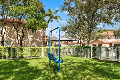 5741 Isles Cir, Tamarac, FL 33321 - Photo 41