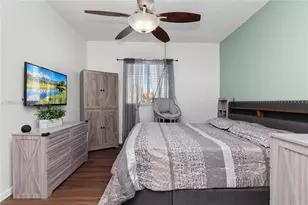 5741 Isles Cir, Tamarac, FL 33321 - Photo 19