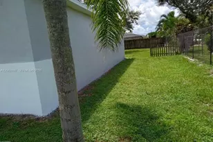 766 SE Norcross Ave, Port Saint Lucie, FL 34983 - Photo 17