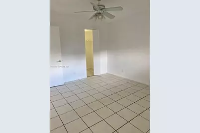 7831 N Colony Cir N #206, Tamarac, FL 33321 - Photo 11