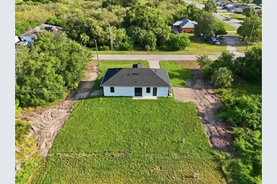 758 Long Distance Ln, Lehigh Acres, FL 33974 - Photo 5