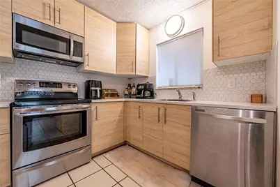 4524 SW 54th St #501-W, Dania Beach, FL 33314 - Photo 13