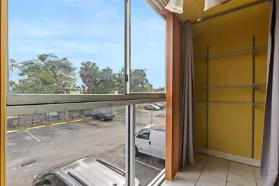 1300 W 47th Pl #223, Hialeah, FL 33012 - Photo 17
