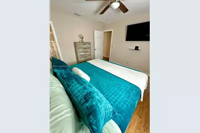 177 Dove Cir, Royal Palm Beach, FL 33411 - Photo 9