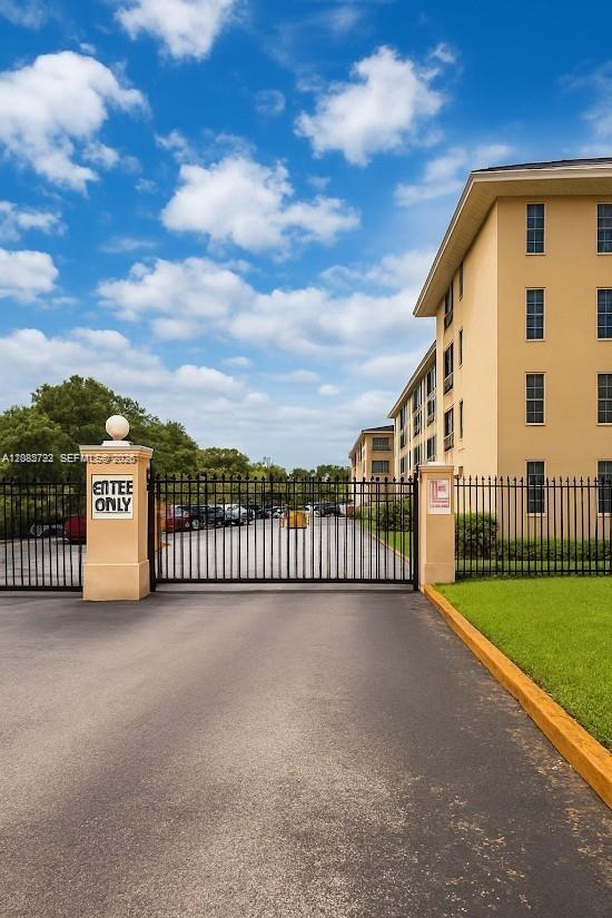 4848 NW 24th Ct #203 - 4848 NW 24th Ct #203, Lauderdale Lakes, FL 33313 Luxury Property | Jose Angel Pina