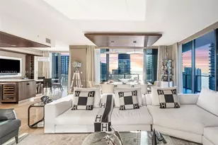 88 SW 7th St, Miami, FL 33130 - Photo 13