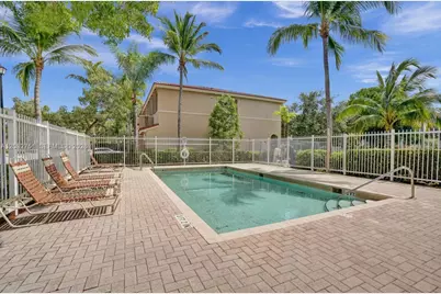 220 Riverwalk Cir, Sunrise, FL 33326 - Photo 47