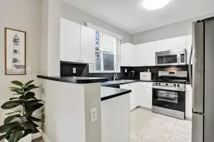 220 Riverwalk Cir, Sunrise, FL 33326 - Photo 13