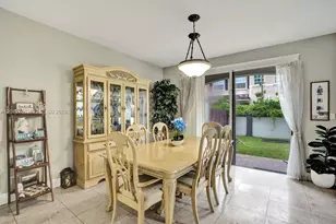 220 Riverwalk Cir, Sunrise, FL 33326 - Photo 11