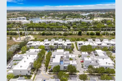 10545 NW 63rd Ter, Doral, FL 33178 - Photo 31