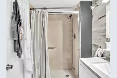 2780 NE 183rd St #302, Aventura, FL 33160 - Photo 25