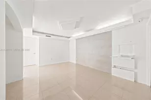9674 Fontainebleau Blvd, Miami, FL 33172 - Photo 5