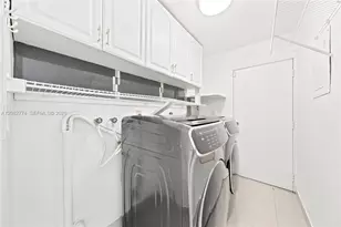 9674 Fontainebleau Blvd, Miami, FL 33172 - Photo 47