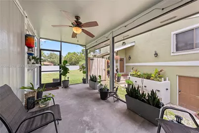 21715 SW 99th Ct, Cutler Bay, FL 33190 - Photo 17