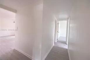 918 NW 13th Ct, Fort Lauderdale, FL 33311 - Photo 11