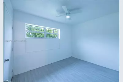 918 NW 13th Ct, Fort Lauderdale, FL 33311 - Photo 17