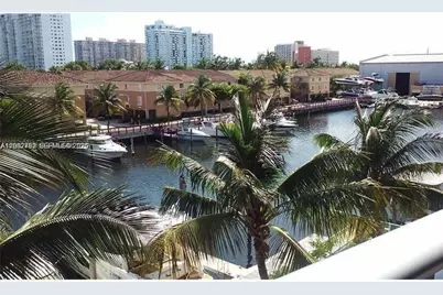2950 NE 188th St #304, Aventura, FL 33180 - Photo 1