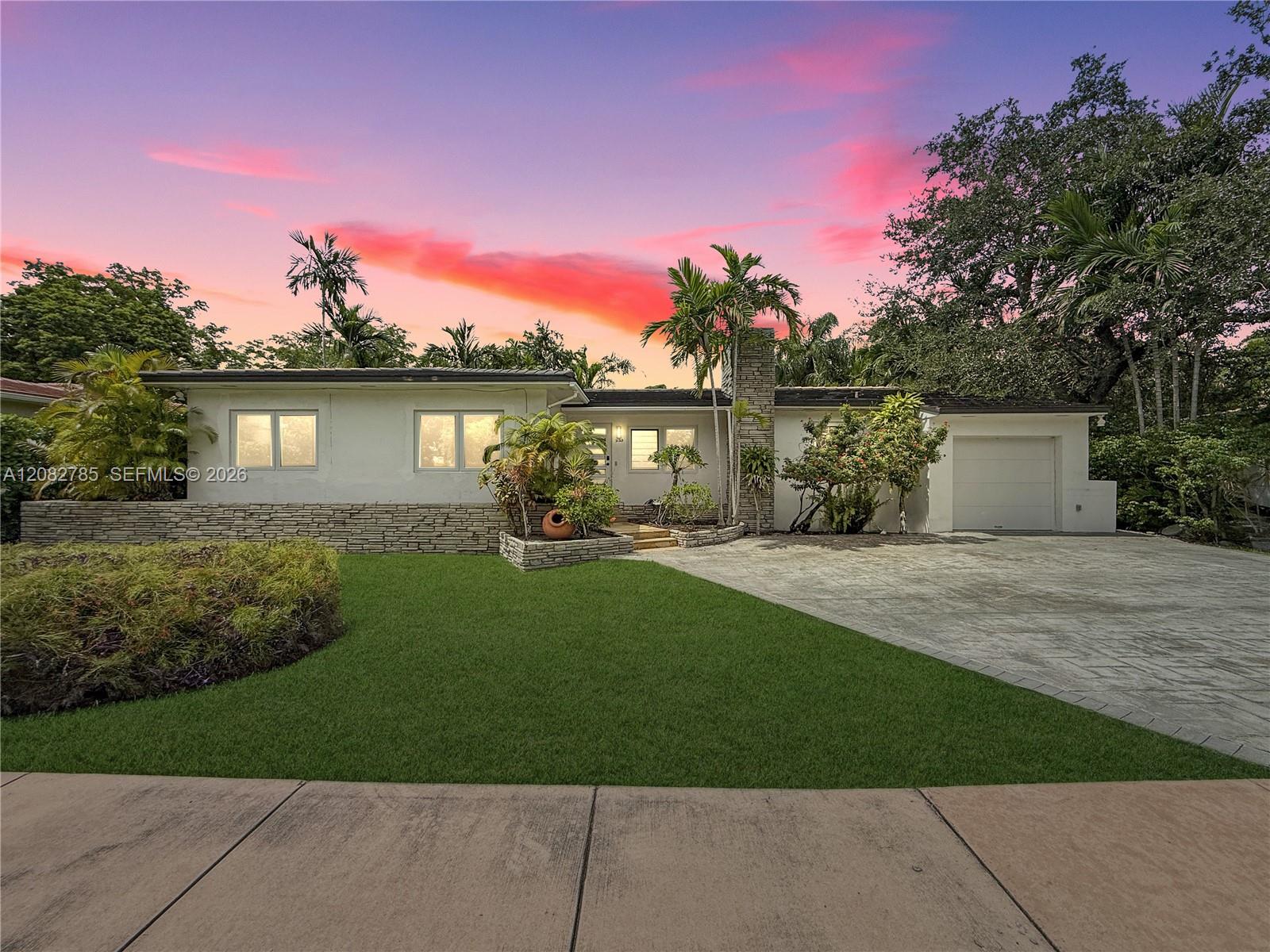 3128 Coconut Grove Dr - 3128 Coconut Grove Dr, Coral Gables, FL 33134 Luxury Property | Jose Angel Pina