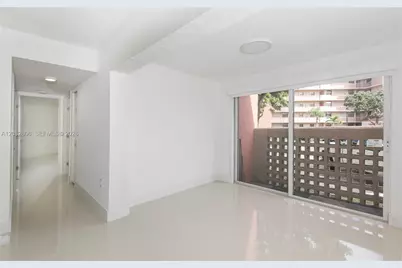 10241 NW 9 Street Cir #109-5, Miami, FL 33172 - Photo 3