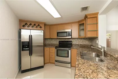 10241 NW 9 Street Cir #109-5, Miami, FL 33172 - Photo 5
