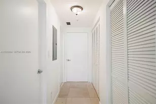 325 NE Biscayne Blvd, Miami, FL 33131 - Photo 19