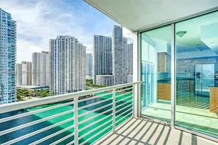 325 NE Biscayne Blvd, Miami, FL 33131 - Photo 9