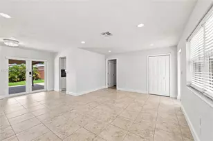 1000 NW 76th Terrace, Pembroke Pines, FL 33024 - Photo 9