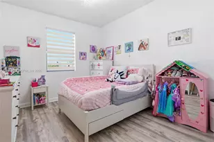 201 SW 159th Way, Pembroke Pines, FL 33027 - Photo 9