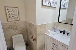203 NE 2nd Ave, Dania Beach, FL 33004 - Photo 13