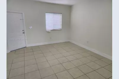 1525 SE 31st Ct #1525, Homestead, FL 33035 - Photo 9