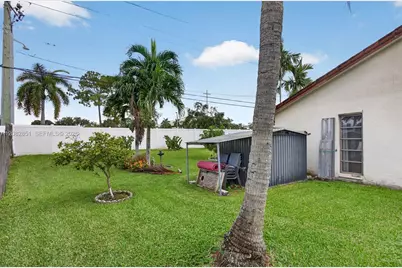 7913 NW 20th St, Margate, FL 33063 - Photo 37