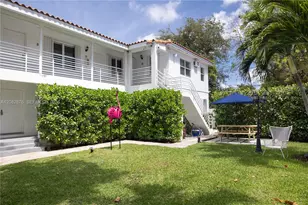 471 NE 37th St, Miami, FL 33137 - Photo 7